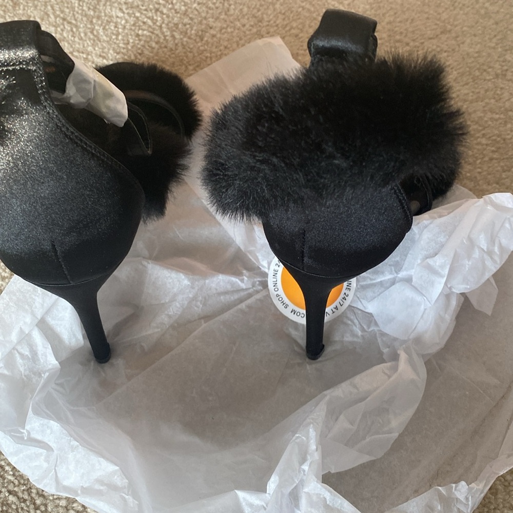 Venus New in box black fur trim heels - Picture 5 of 8